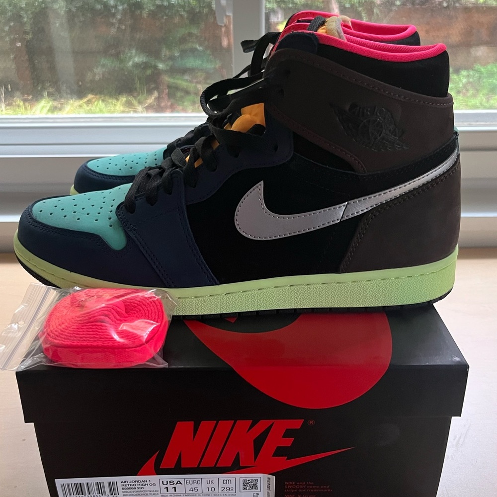 Nike Air Jordan 1 Retro High Tokyo Bio Hack Sneakers Size 11
